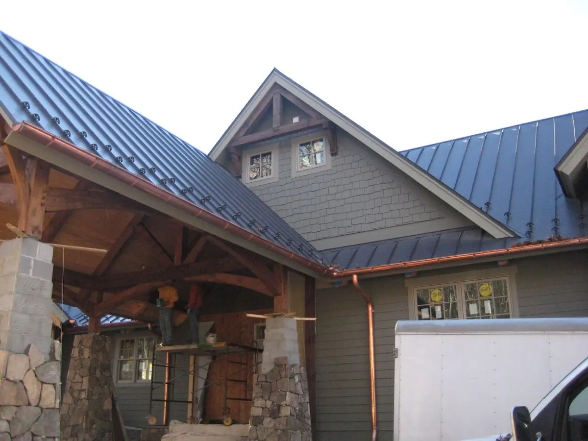 Craftsman Roofing team delivering quality roofing work in North Foothills